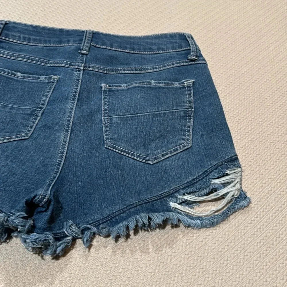 Cute Shorts - Picture 7 of 8